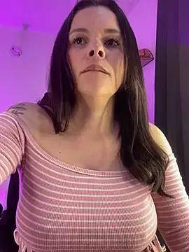 Girls: discover live performances with matured cam models, from teasing to fixations, in a variety of stunning live sex cams.