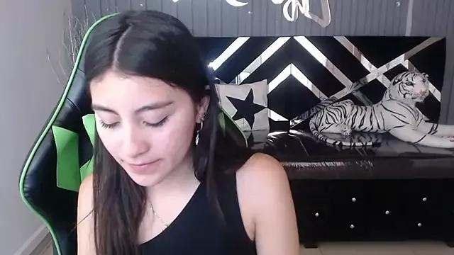 Girls: discover live performances with matured cam models, from teasing to fixations, in a variety of stunning live sex cams.