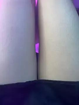Girls: discover live performances with matured cam models, from teasing to fixations, in a variety of stunning live sex cams.
