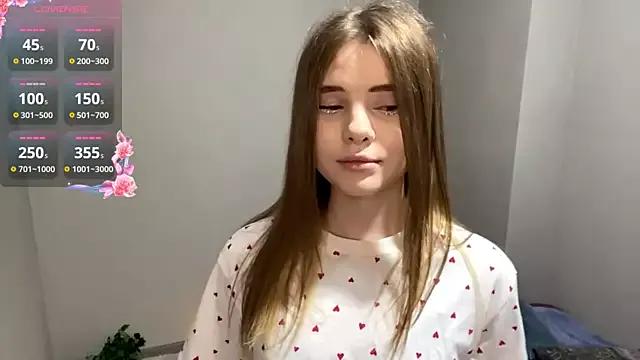 CarolinePepper from StripChat is Freechat