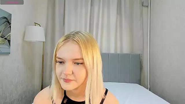 Girls: discover live performances with matured cam models, from teasing to fixations, in a variety of stunning live sex cams.