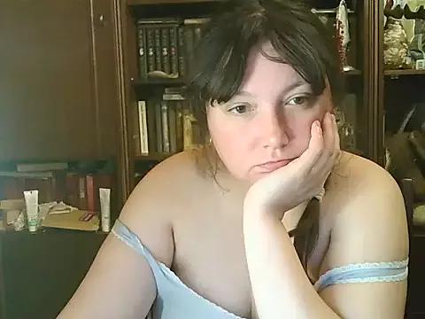 CarrieQPeach from StripChat