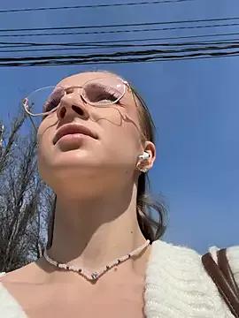 Girls: discover live performances with matured cam models, from teasing to fixations, in a variety of stunning live sex cams.