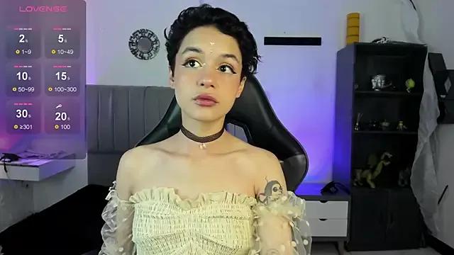 Catarsissmoon from StripChat