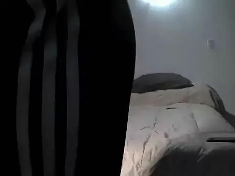 Catcaroline69 from StripChat