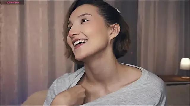 Girls: discover live performances with matured cam models, from teasing to fixations, in a variety of stunning live sex cams.