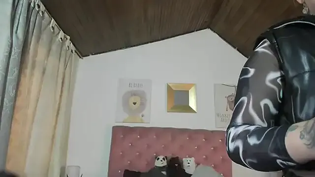 CelessteRedds on StripChat