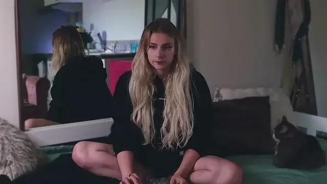Celeste_Off from StripChat