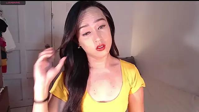 Girls: discover live performances with matured cam models, from teasing to fixations, in a variety of stunning live sex cams.