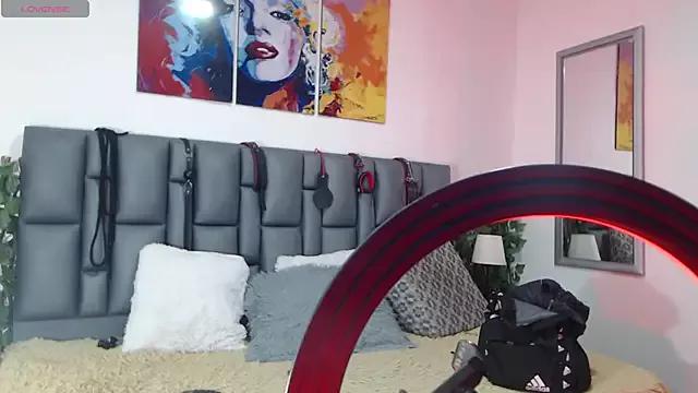 Girls: discover live performances with matured cam models, from teasing to fixations, in a variety of stunning live sex cams.