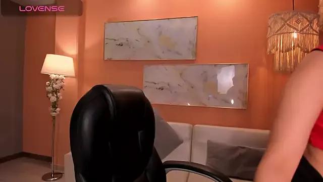 Girls: discover live performances with matured cam models, from teasing to fixations, in a variety of stunning live sex cams.