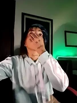 Girls: discover live performances with matured cam models, from teasing to fixations, in a variety of stunning live sex cams.