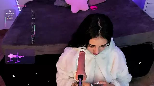 Girls: discover live performances with matured cam models, from teasing to fixations, in a variety of stunning live sex cams.
