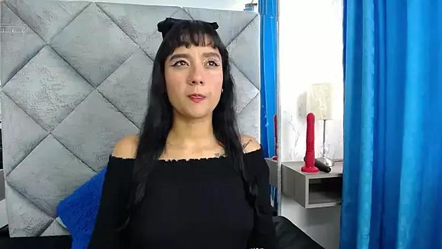 Girls: discover live performances with matured cam models, from teasing to fixations, in a variety of stunning live sex cams.