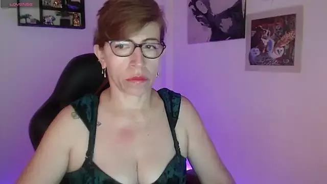 Girls: discover live performances with matured cam models, from teasing to fixations, in a variety of stunning live sex cams.