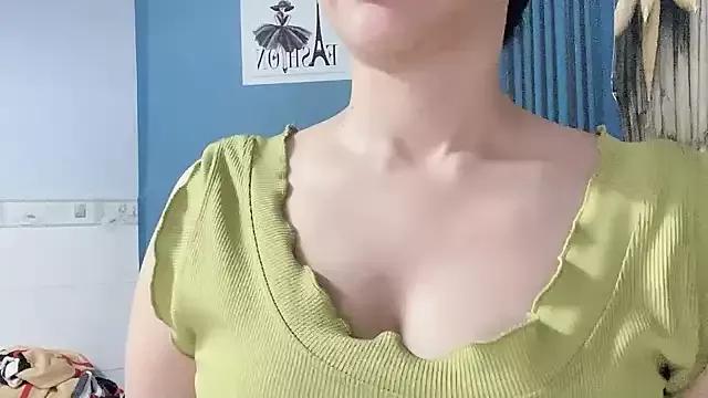 Girls: discover live performances with matured cam models, from teasing to fixations, in a variety of stunning live sex cams.