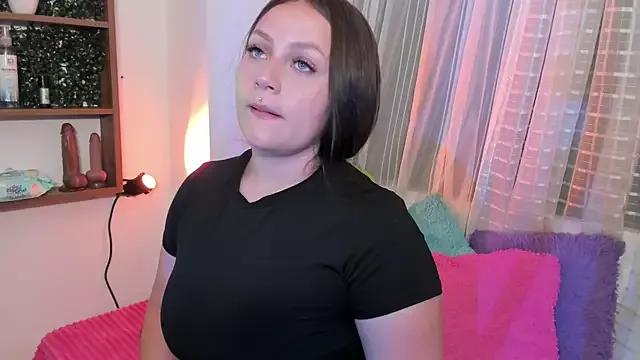 Girls: discover live performances with matured cam models, from teasing to fixations, in a variety of stunning live sex cams.