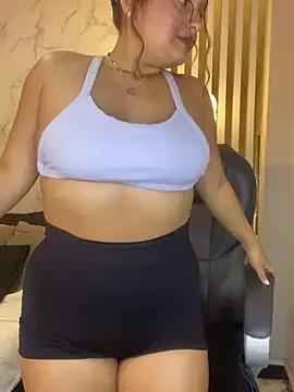 Girls: discover live performances with matured cam models, from teasing to fixations, in a variety of stunning live sex cams.