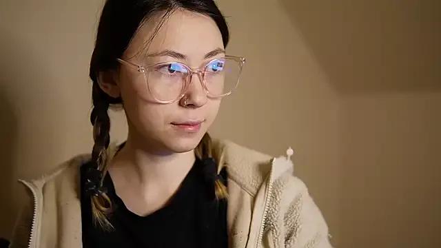 Girls: discover live performances with matured cam models, from teasing to fixations, in a variety of stunning live sex cams.