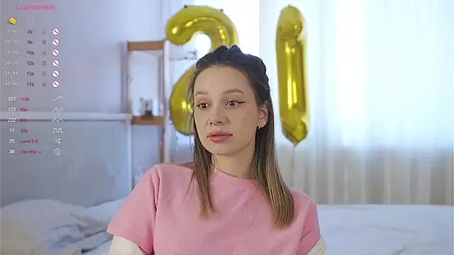 Girls: discover live performances with matured cam models, from teasing to fixations, in a variety of stunning live sex cams.