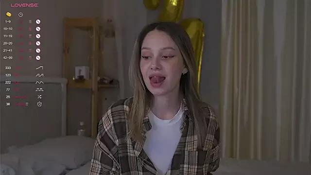 Girls: discover live performances with matured cam models, from teasing to fixations, in a variety of stunning live sex cams.