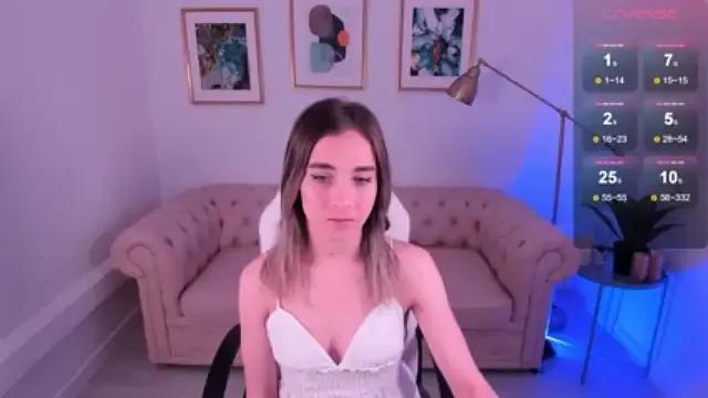 Girls: discover live performances with matured cam models, from teasing to fixations, in a variety of stunning live sex cams.