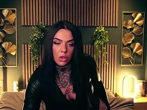 Girls: discover live performances with matured cam models, from teasing to fixations, in a variety of stunning live sex cams.