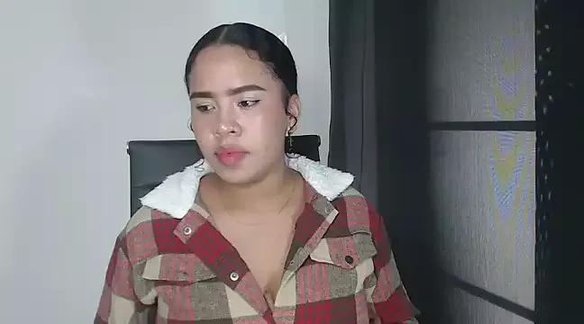ChloeLux5 from StripChat is Freechat