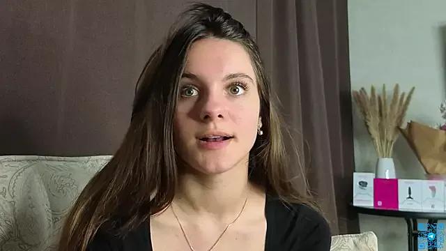 chloemilka from StripChat is Freechat