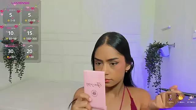 Girls: discover live performances with matured cam models, from teasing to fixations, in a variety of stunning live sex cams.