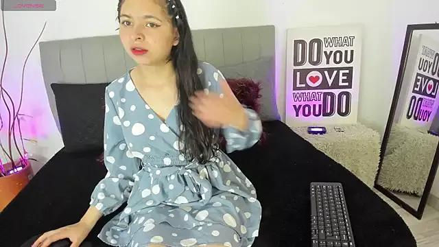 ChloeSaantana from StripChat is Freechat