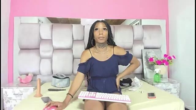 chocolaticobrow from StripChat