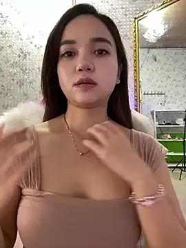 Girls: discover live performances with matured cam models, from teasing to fixations, in a variety of stunning live sex cams.
