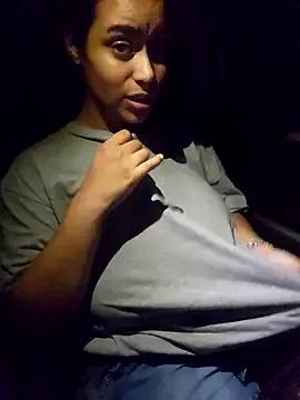 cinnaminnie from StripChat