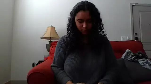 cinnaminnie from StripChat