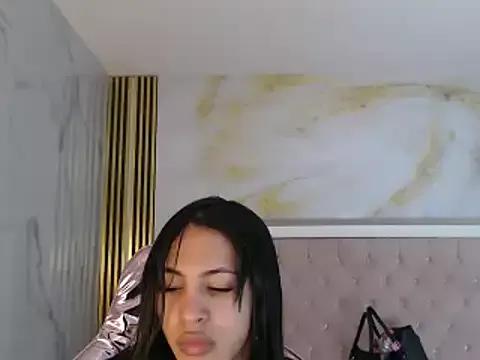 clara_evanss_s from StripChat is Freechat