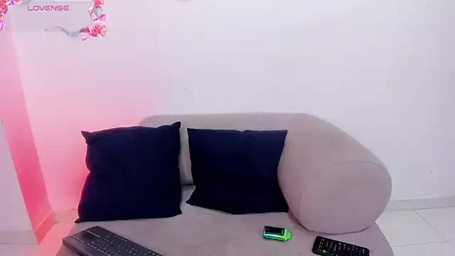 CleoWhite from StripChat is Freechat