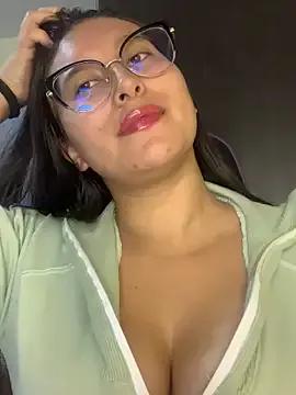 Girls: discover live performances with matured cam models, from teasing to fixations, in a variety of stunning live sex cams.