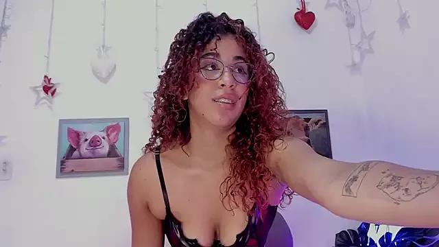 collins_Daph from StripChat is Freechat