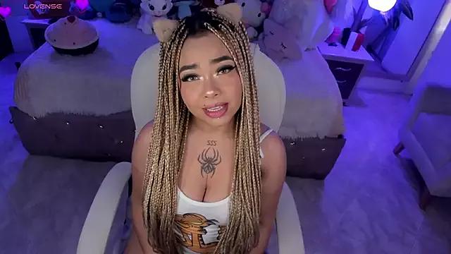Girls: discover live performances with matured cam models, from teasing to fixations, in a variety of stunning live sex cams.