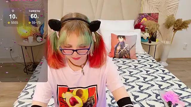 CoralineYoung from StripChat is Freechat