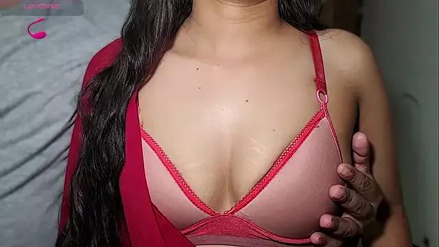 CoupleShowDesi from StripChat is Freechat