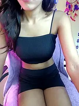 Girls: discover live performances with matured cam models, from teasing to fixations, in a variety of stunning live sex cams.