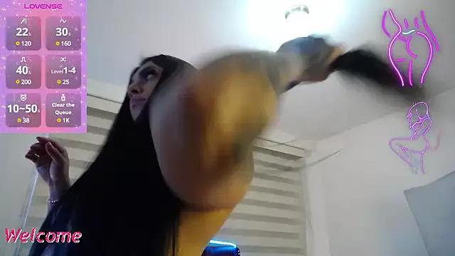 Cristal_Velle from StripChat is Freechat