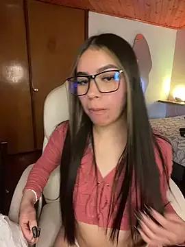 Cristina_pinkk from StripChat is Freechat