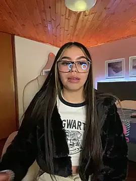 Cristina_pinkk from StripChat is Freechat