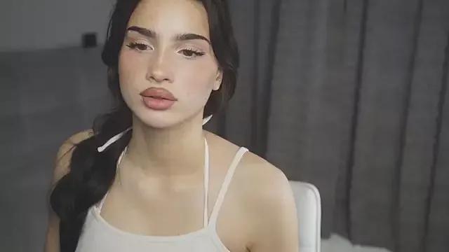Girls: discover live performances with matured cam models, from teasing to fixations, in a variety of stunning live sex cams.