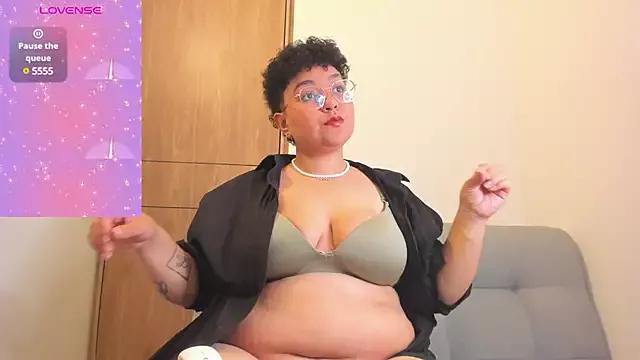 Girls: discover live performances with matured cam models, from teasing to fixations, in a variety of stunning live sex cams.