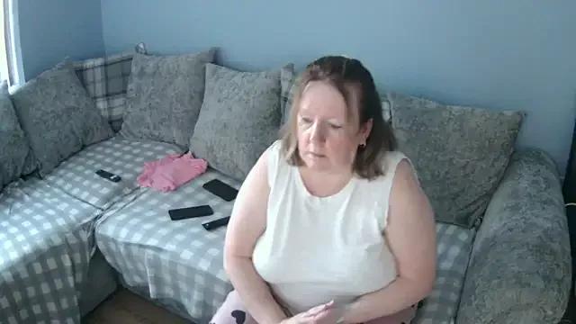 curvy_girl71 from StripChat is Freechat