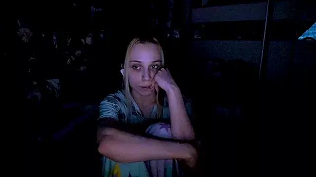 Girls: discover live performances with matured cam models, from teasing to fixations, in a variety of stunning live sex cams.
